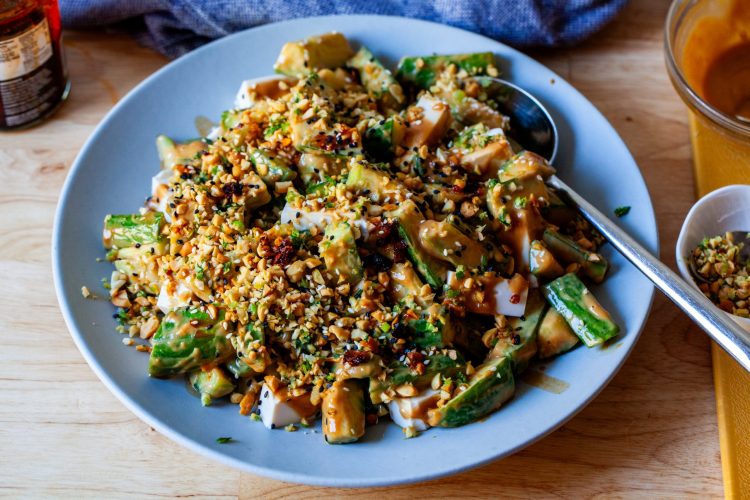 cucumber crunch salad with tofu